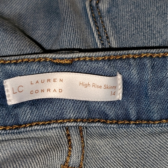 Lauren Conrad High-Rise Skinny Jeans, Light Wash, Size 14 – Stylish Jeans - Picture 6 of 7